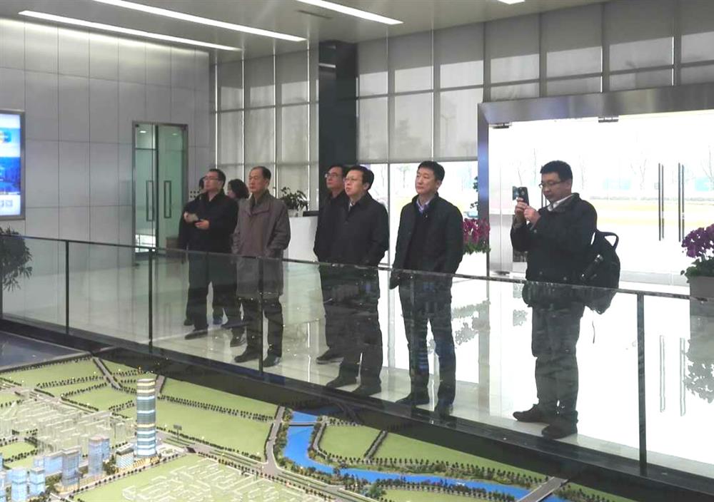 产发集团、市商务局联合考察团一行